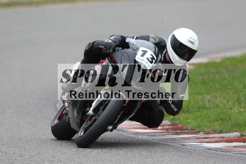 /Archiv-2022/68 13.10.2022 Speer Racing ADR/Freies Fahren rot und gelb/13